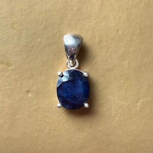 925 Sterling Silver Sapphire pendant